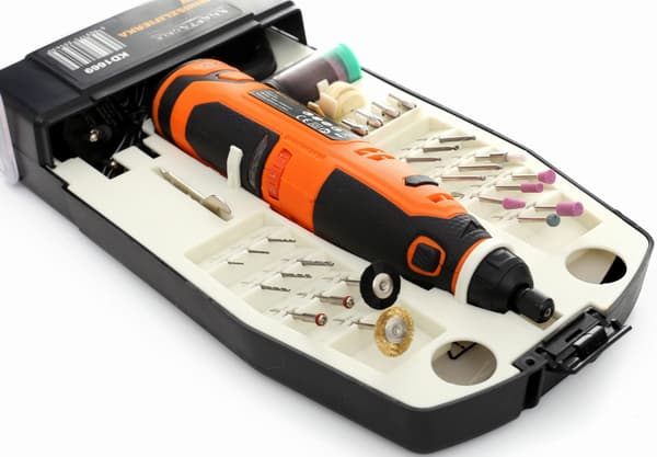 MINI HIOMAKONE 12V + VARUSTEET KD1669