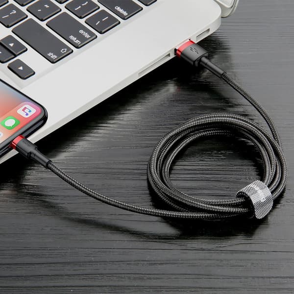 Holdbart fleksibelt kabel USB iPhone Lightning-kabel QC3.0 2.4A 0.5M sort og rød