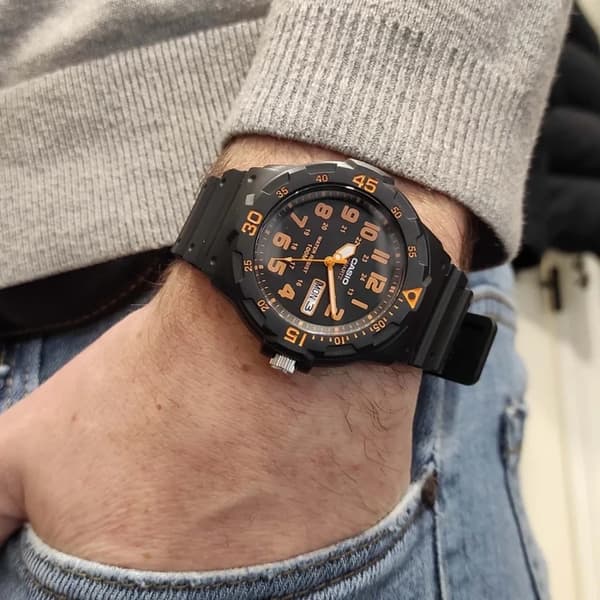Mieskello CASIO MRW-200H-4B (zd147g) + laatikko