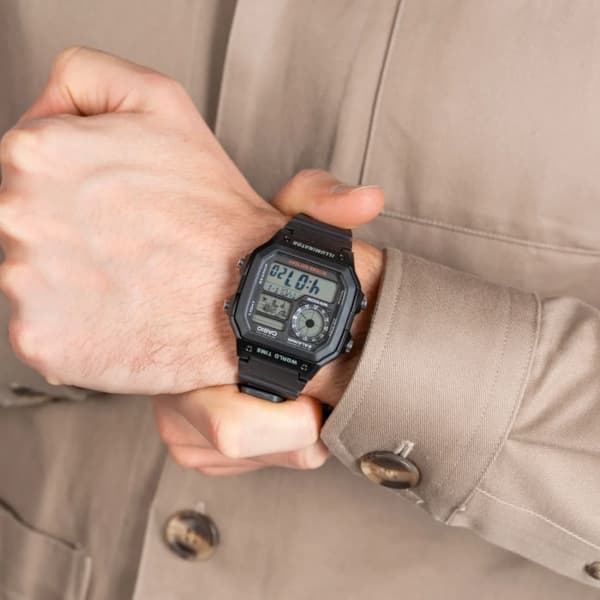 Herrklocka CASIO AE-1200WH-1AVCF (zd146a) + Låda