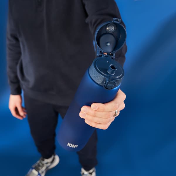 ION8 BPA-vapaa pullo I8RF1000NAV Navy