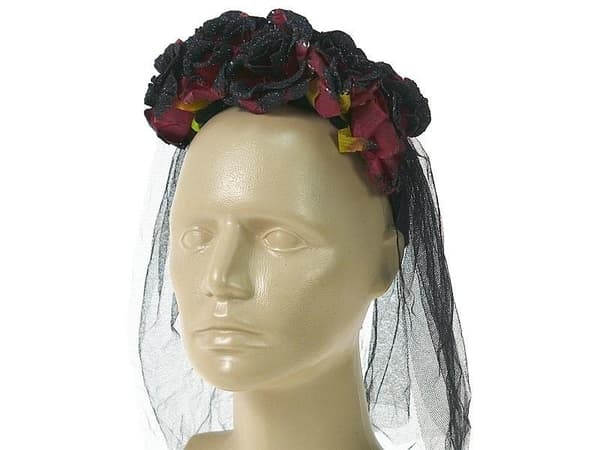 Blomkrans med slöja
