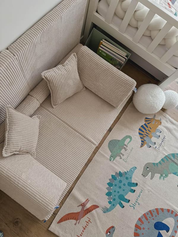 Lille trekant til Corduroy Graphite Sofa