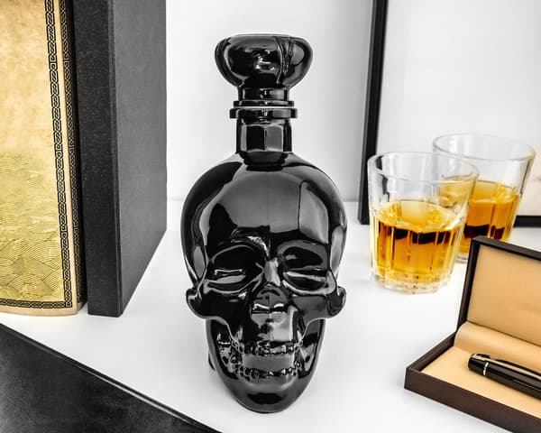 BLACK SKULL karaff 750 ml