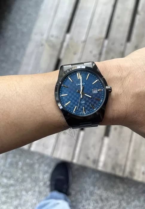 Herreur Casio MTP-VD03B-2A med boks