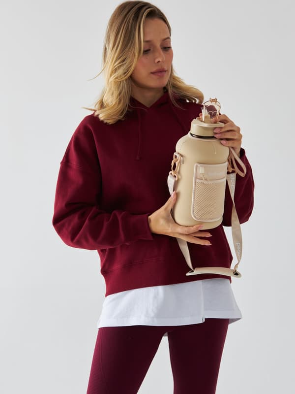 Beige vesipullo taskulla 2,2 l