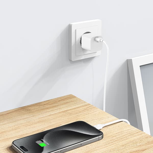 100-240V PD USB-C 20W Vægoplader Hvid
