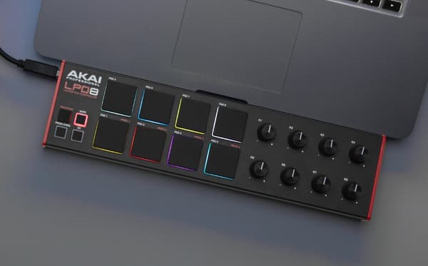 AKAI LPD 8 MKII mini USB/MIDI-controller