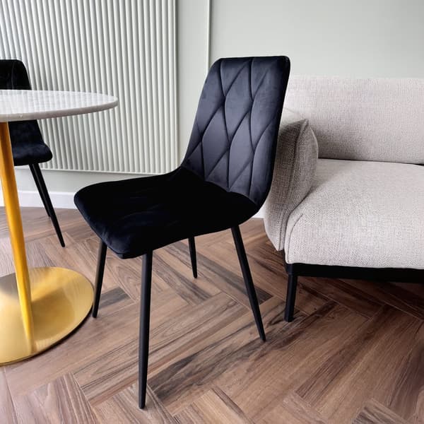 Madison Velvet polstret fløjlsstol, sort