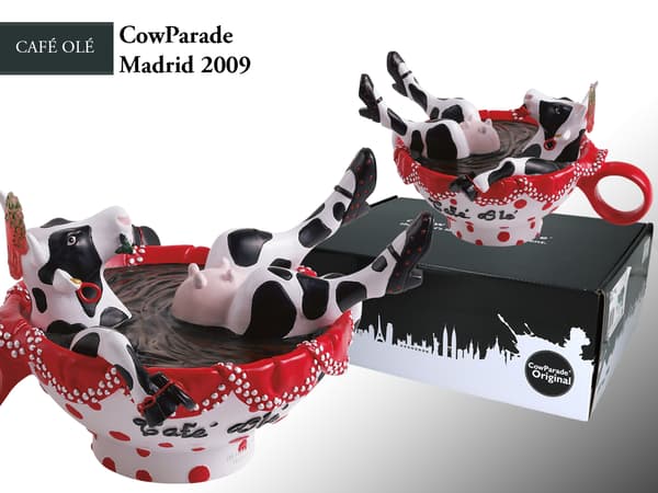 CowParade Madrid 2009, Caf? Ol?, af Carmina Coscollar.