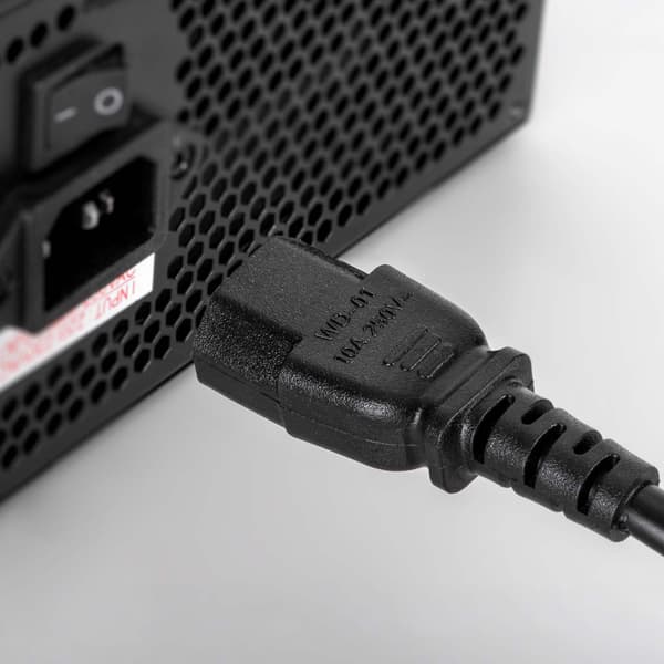 3-benet strømkabel til Akyga AK-PC-06A printermonitor IEC C13 - CEE 7/7 3m