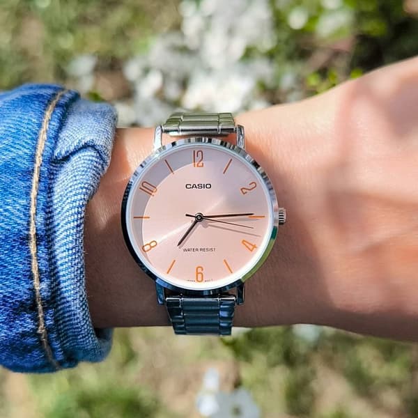 Damklocka CASIO LTP-VT01D-4B2 + låda (zd613l)
