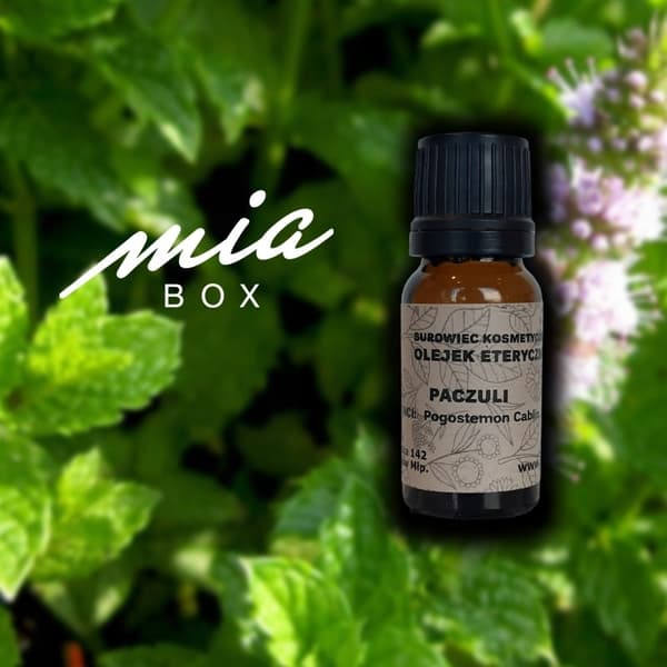 Blandning av eterisk olja av patchouli