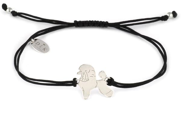 Silverpudelarmband på snöre