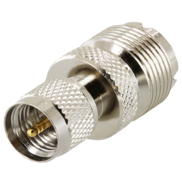Sovitin UHF-pistorasiaan / miniUHF-pistokkeeseen