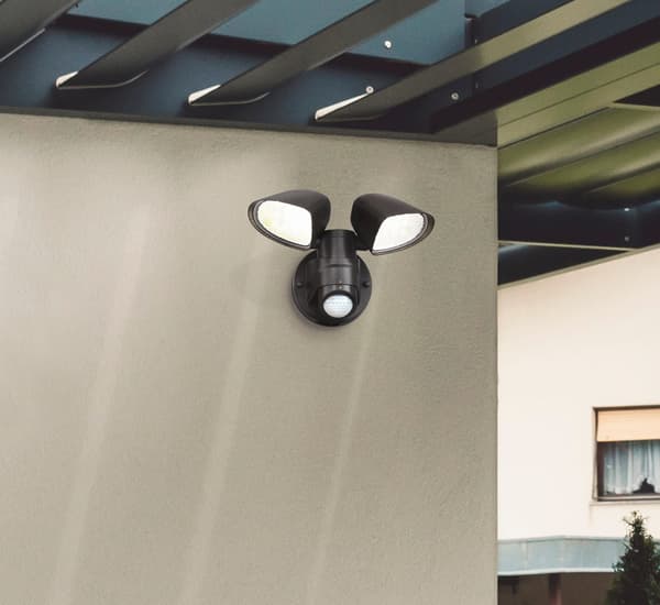 Westinghouse Secure utomhusvägglampa