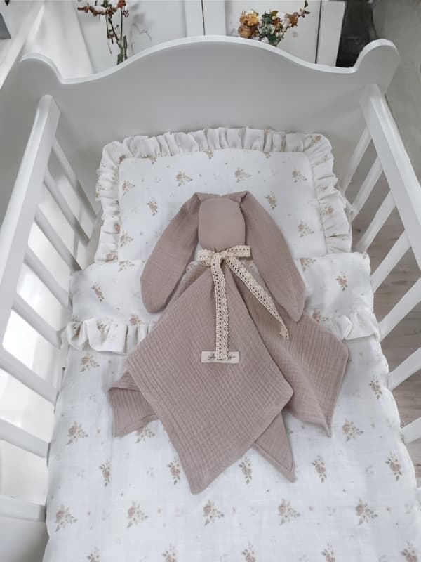 Pupun musliinipehmolelu (Pastelli beige)