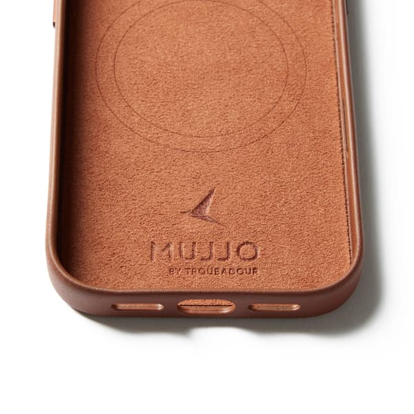 MUJJO iPhone 17 Pro Læderetui Brun