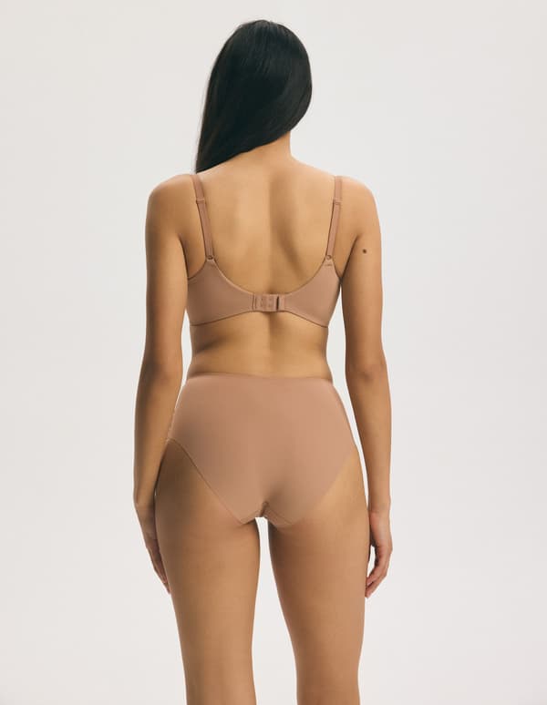 Q1.12 SPACER Esotiq vadderad bh | beige 95E