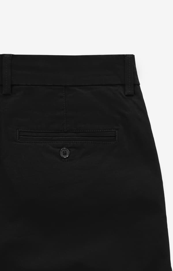 Sorte shorts med smal pasform 31