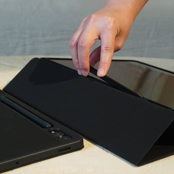 Araree A Folio-etui til Samsung Galaxy Tab S11, sort