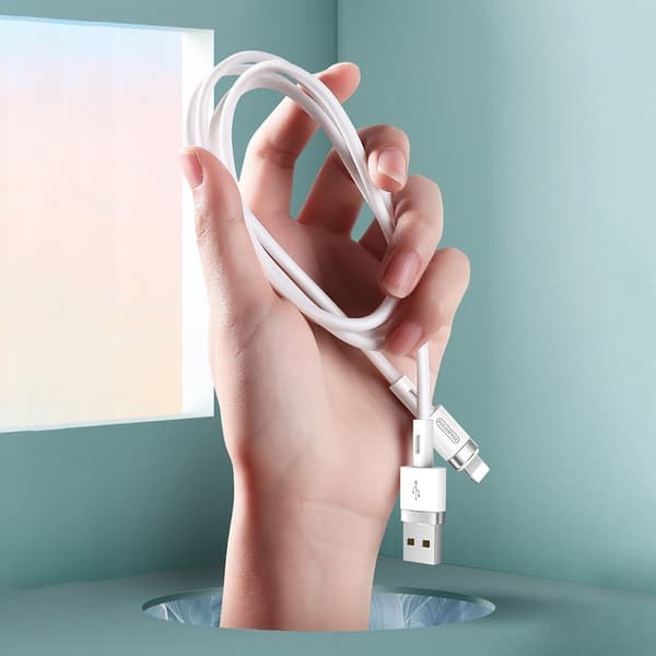 iPhone USB-kaapeli - Lightning 2.4A 1.2m valkoinen