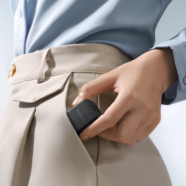 Palm 20W USB-C USB-A -seinälaturi - musta