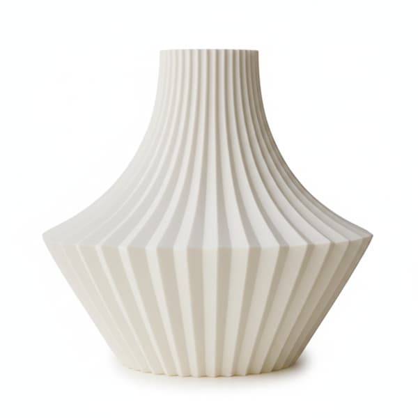 Dekorativ vas i form av veck, vit, för blommor, elegant design
