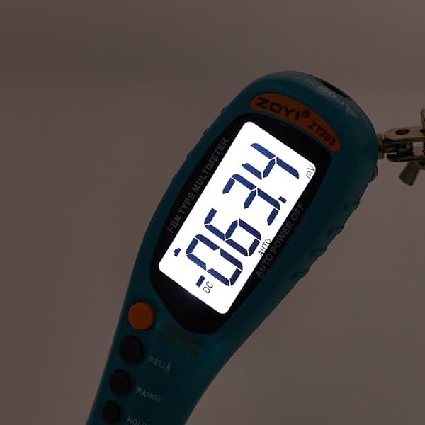 ZOYI ZT203 multimeter