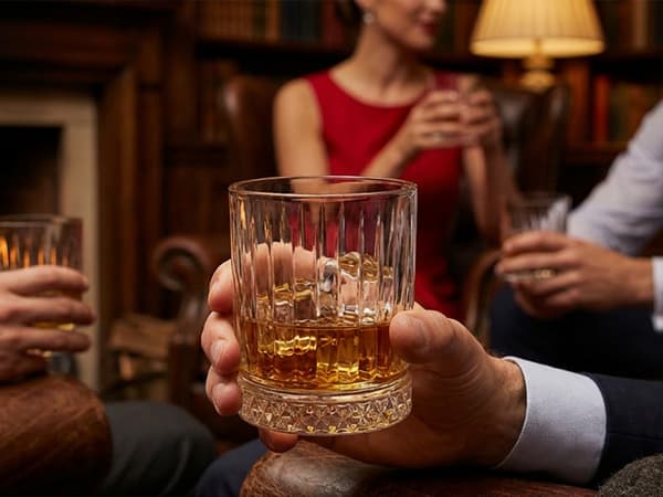 Set med 4 whiskyglas