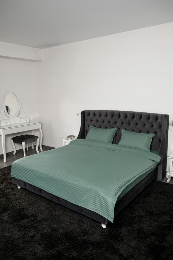 Premium grønt satin sengesæt 160x220 100% bomuld