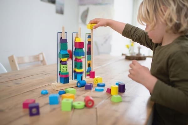 BS Toys Träpusseltorn
