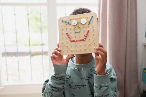 Montessori Geoplan trämanipulationsbräda