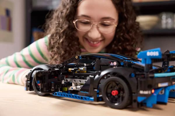 LEGO Technic Porsche GT4 e-Performance Racerbil 834 delar (42176)
