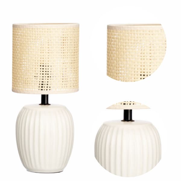 Sæt med to lamper med beige skærme