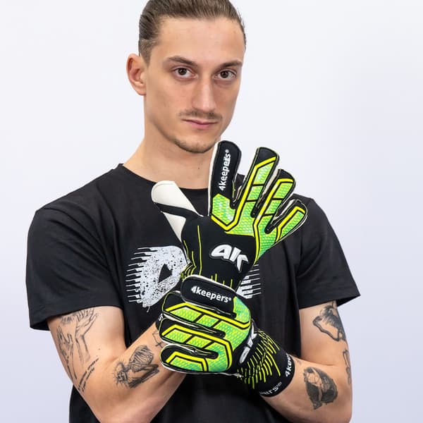 NEO volt RF2G | 4keepers NEO volt RF2G 8.5 målvaktshandskar