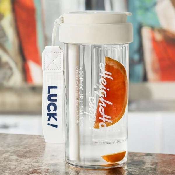 Vandflaske med kurv og sugerør 600 ML Simple BD32B