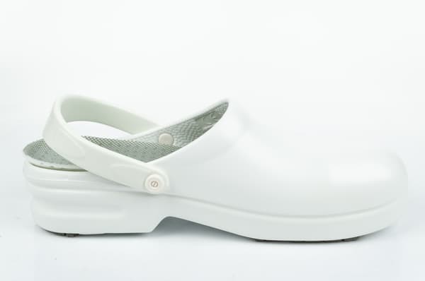 Safeway Medical White [AD811] 40/41