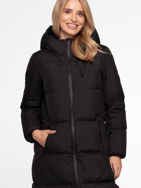 LÅNG QUILTAD DAMJACKA MED NATURFYLLNING