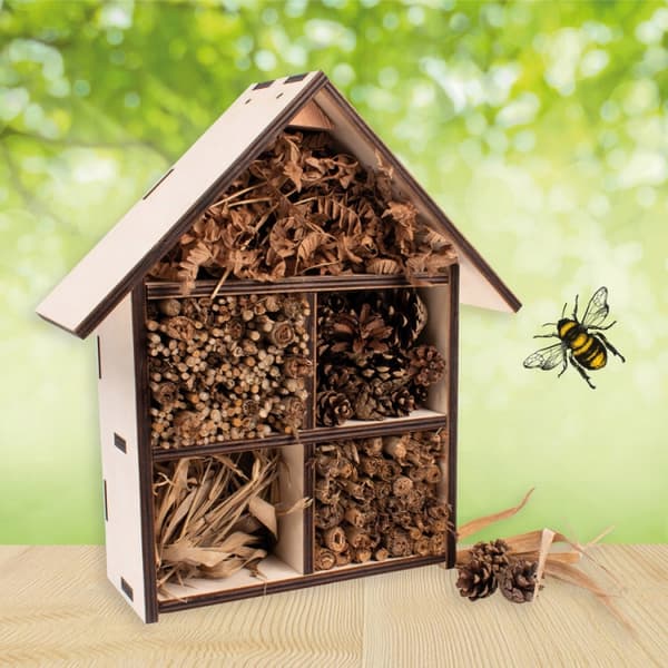 Træ DIY insekthotel 32×25×10 cm