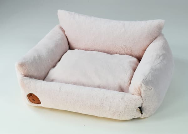 Fluffig hallonpuddingbädd S - 70 cm x 60 cm