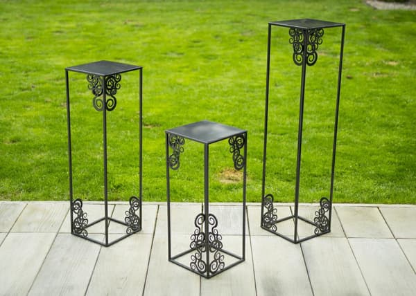 Modern stående blomställning 60 cm svart
