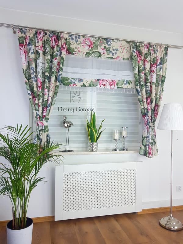 Färdig gardin med panel - dekorativt set