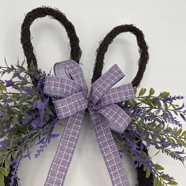 Påskhare dörrkransdekoration med lavendel