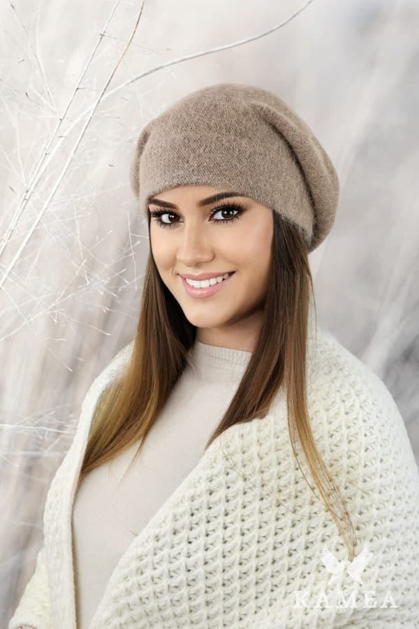 CLEO moderigtig angora baret, beige farve