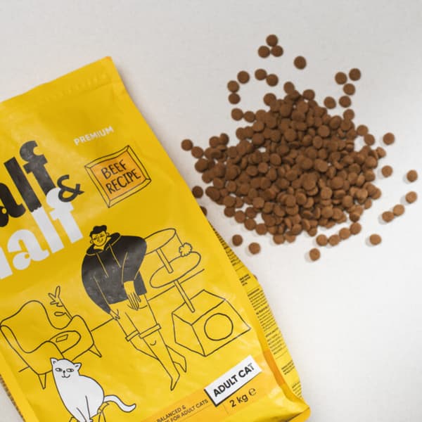 Half&Half Premium torrfoder för vuxna katter, nötkött, 2 kg