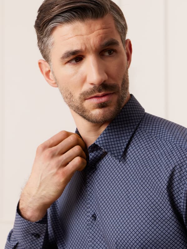 MARINBLÅ SKJORTA LÅNGÄRMAD 176-182/40