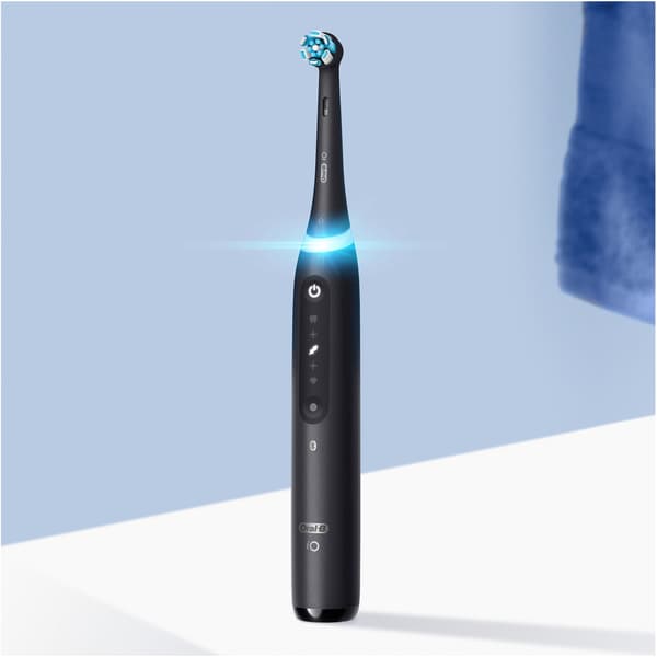 Oral-B iO 5N elektrisk tandbørste sort + TC
