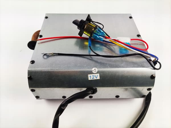 Universal varmvattenberedare 4,3 kW 24 v