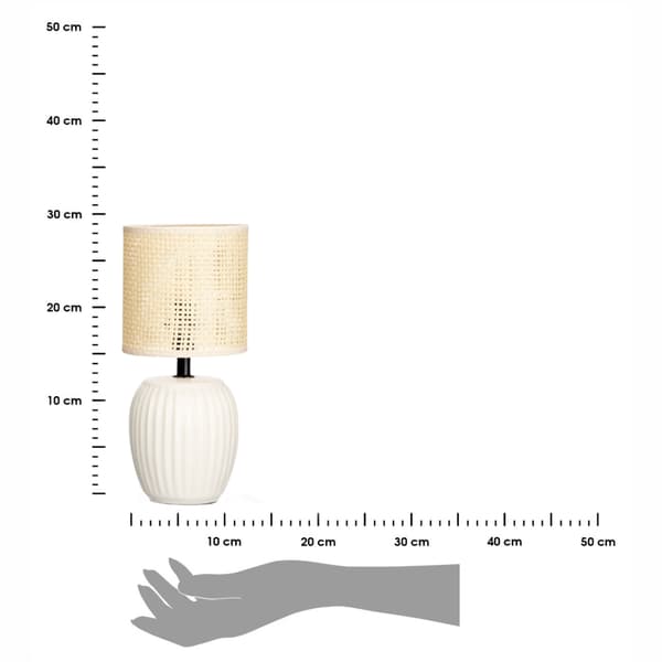Set med två lampor med beige skärmar